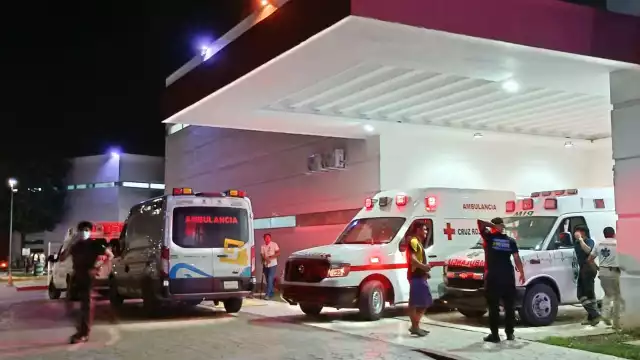 La víctima fue trasladada a un hospital, donde perdió la vida.