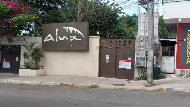 Aseguran Alux Restaurant, ubicado en una caverna, por conflicto patrimonial entre arrendador y arrendatario.