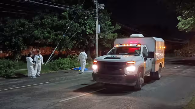 Menor de edad pierde la vida tras persecución en la madrugada en Cancún.