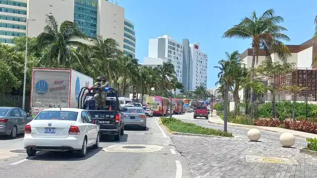 Elementos de la Secretaría de Marina realizan recorridos advirtiendo de los protocolos de protección que deben seguir a fin de evitar accidentes 
