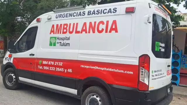 Debido a las lesiones graves que sufrieron los turistas, fueron atendidos por paramédicos