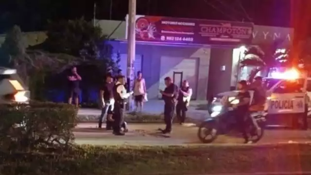 Emergencia en Champotón: mujer embarazada derrapa en motocicleta por hoyo en avenida