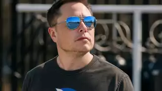 Elon Musk clama que Trump aparece en la lista de Epstein en medio de pelea pública