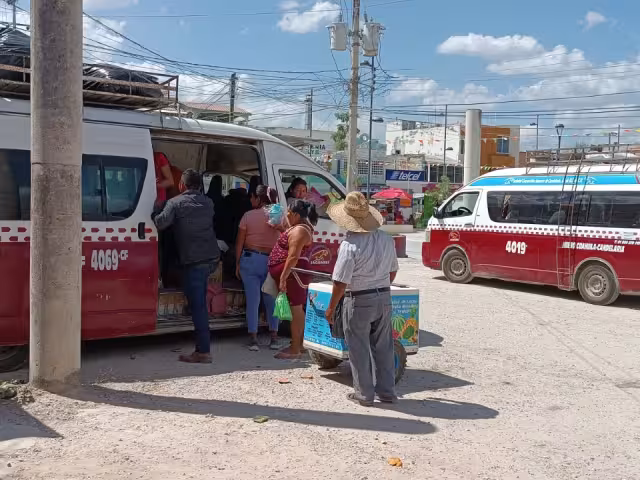 Conductores de transporte público demandan mayor vigilancia policial tras asaltos a cuatro unidades en rutas a comunidades locales.