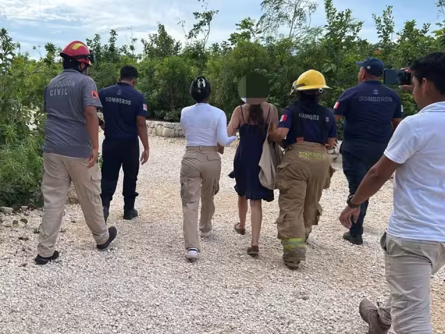 Los cuerpos de emergencia lograron rescatar a la mujer sana y salva.