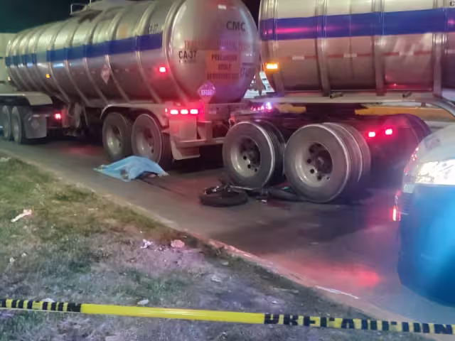 Muere ciclista que fue atropellado por un tráiler en cruce Luis Donaldo Colosio
