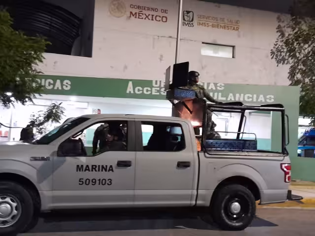 Debido a las heridas del Secretario, tuvo que ser rápidamente trasladado al hospital.