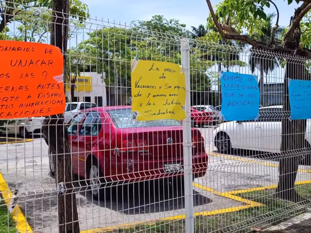 Jesús del Carmen Cervantes García, extrabajador de la Unacar, denuncia que es mentira que la universidad no tenga dinero para pagar a los jubilados.