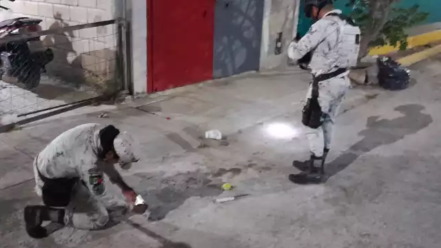 Servicios periciales hallaron casquillos de bala en la escena.