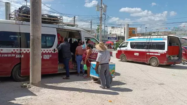 Conductores de transporte público demandan mayor vigilancia policial tras asaltos a cuatro unidades en rutas a comunidades locales.
