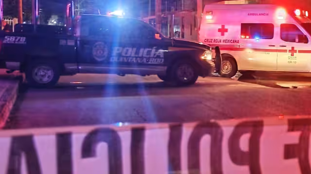 La riña escaló cuando un hombre sacó un arma punzocortante.