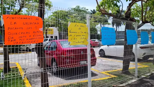 Jesús del Carmen Cervantes García, extrabajador de la Unacar, denuncia que es mentira que la universidad no tenga dinero para pagar a los jubilados.