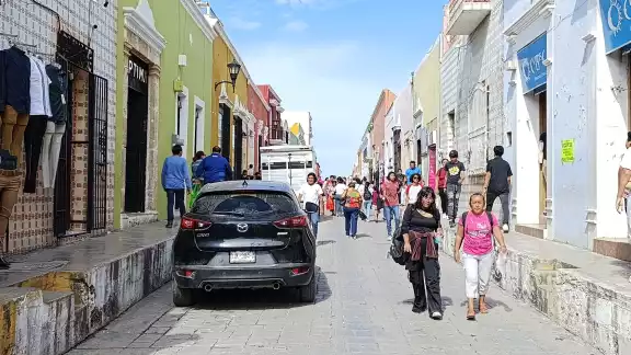 Así luce el Centro de Campeche en la víspera de navidad