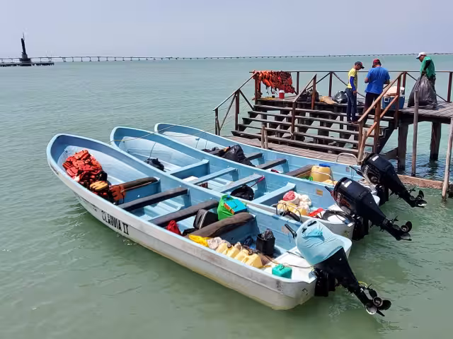 transporte fluvial entre Palizada y Ciudad del Carmen aumentó por bloqueos en la Península de Atasta.  Los