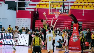 Calor de Cancún vence a Fuerza Regia; a un juego de pasar a la siguiente ronda