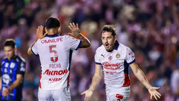 Mozo celebrando su gol del triunfo