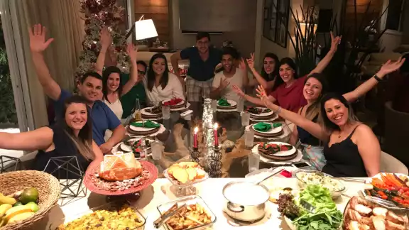 La Navidad se disfruta con la tradicional cena que reúne a familiares y amigos La Navidad se disfruta con la tradicional cena que reúne a familiares y amigos