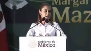 Claudia Sheinbaum inicia conmemoración del Día de la Mujer con entrega de escrituras y condonación de créditos en Tecámac