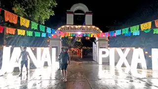 Magia del panteón enamora a los cancunenses durante el Día de Muertos