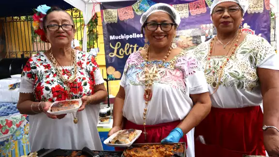 Se informó que durante esta edición, estuvieron un total de 16 artesanos invitados y cinco comerciantes de zapatos