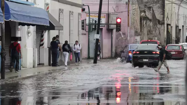 La capital yucateca no hubo emergencias, únicamente encharcamientos.