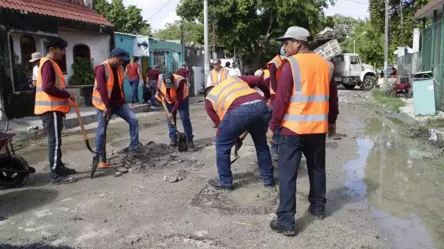 El gobernador de Yucatán, Joaquín Díaz Mena, lanzó el Plan Bienestar para mejorar calles, alumbrado y agua potable en todo el estado