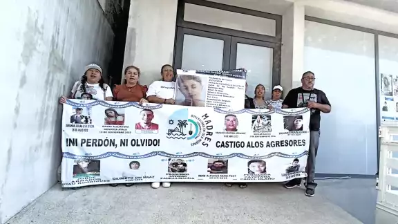 Deysi Blanco, presidenta del colectivo, realizó una manifestación en el Palacio Municipal, donde expuso la problemática