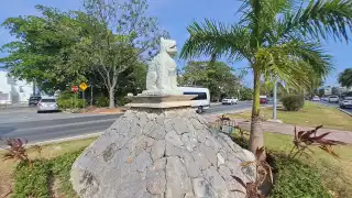 Estatua del Dios Jaguar en Cancún, un símbolo de poder, fuerza y fertilidad