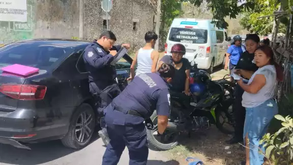 Socorristas atendieron también a una menor de edad. Las lesiones de las implicadas fueron leves