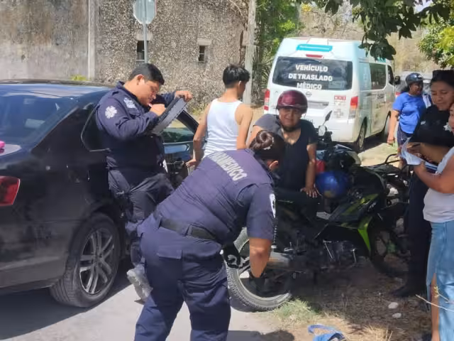 Socorristas atendieron también a una menor de edad. Las lesiones de las implicadas fueron leves