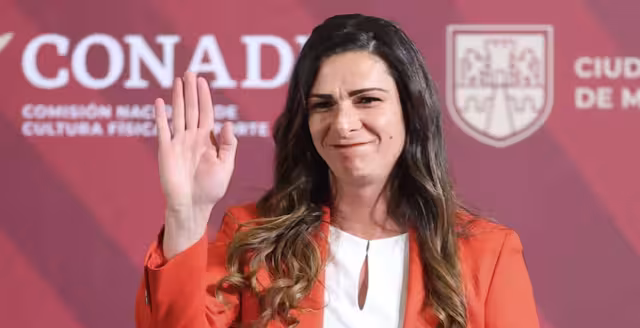 Ana Guevara estaría con un pie fuera