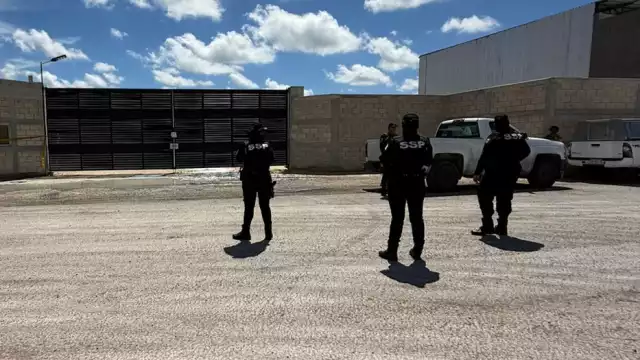 De forma extraoficial se mencionó que hubo personas detenidas y una camioneta asegurada