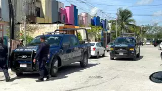 Vecinos evitan secuestro de una familia en fraccionamiento Los Héroes de Cancún 