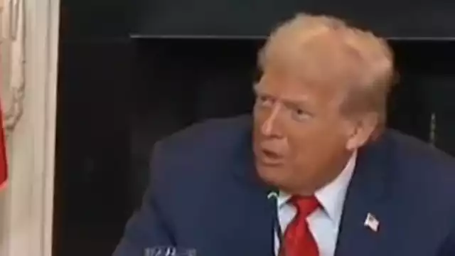 El mandatario señaló estar fascinado por el inglés de Joseph Boakai