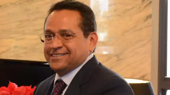 Juan Manuel Oliva presentó su renuncia este lunes 9 en las oficinas del PAN Juan Manuel Oliva presentó su renuncia este lunes 9 en las oficinas del PAN