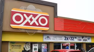 Oxxo reanuda servicio en tiendas y gasolinerías de Nuevo Laredo, Tamaulipas