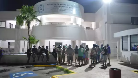 Al enterarse del supuesto ataque, familiares de la pequeña acudieron a la Fiscalía para presentar la denuncia Al enterarse del supuesto ataque, familiares de la pequeña acudieron a la Fiscalía para presentar la denuncia