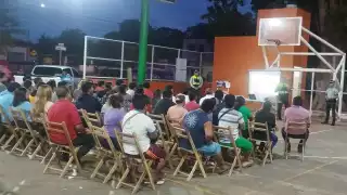 Guardia Nacional imparte taller de cultura vial para motociclistas en Dzitbalché