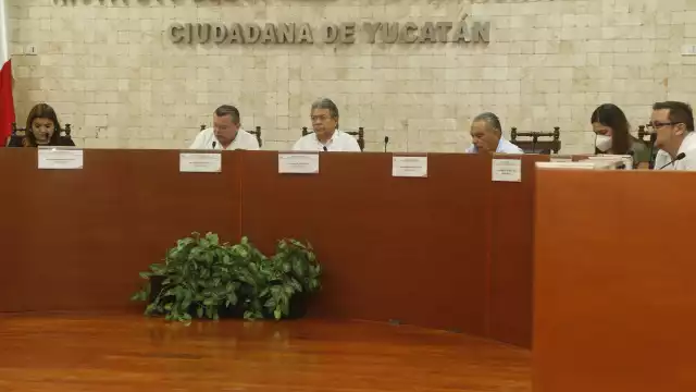 El organismo no ha emitido nada ni tampoco ha dado una explicación sobre la demora y las puertas de sus instalaciones permanecen cerradas