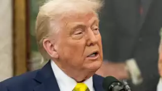 Trump señala a Harvard de “institución antisemita” mientras congela sus fondos millonarios