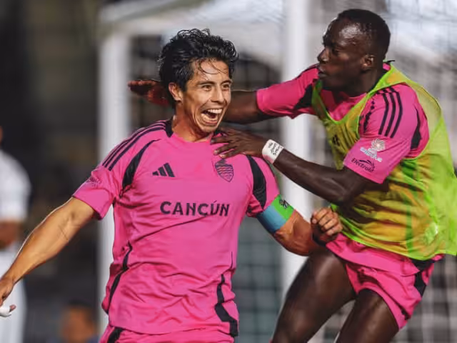 Galindo Jr se volvió el héroe del encuentro