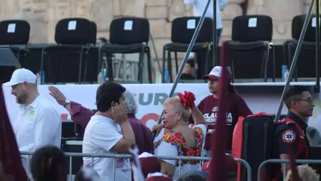 La candidata del PRD se le vio en el evento previo al cierre de campaña de Joaquín Díaz Mena