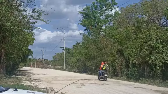 Vecinos auxilian a víctima de asalto en calle 14 de Campeche