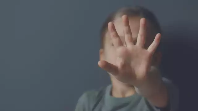 El niño presentaba  lesiones   en los brazos