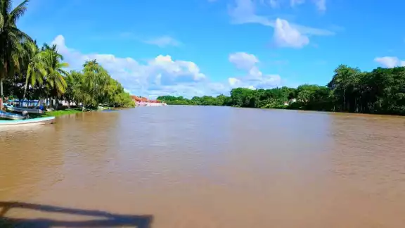 El río Palizada alcanzó este miércoles 4.50 metros sobre el nivel del mar.