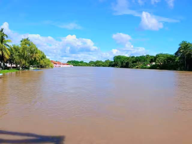El río Palizada alcanzó este miércoles 4.50 metros sobre el nivel del mar.