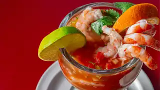 Receta tradicional de cóctel de camarón: El platillo marino imprescindible para esta Cuaresma 2025