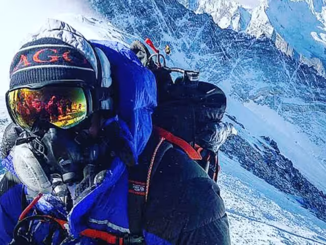 El estadounidense habría subido la quinta montaña más grande del mundo