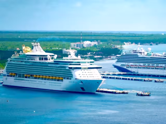 A nivel nacional, la ínsula de las Golondrinas también es el principal destino de hoteles flotantes, según la Administración Portuaria Integral de Quintana Roo