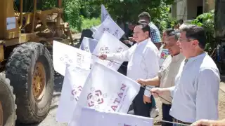 Díaz Mena destacó que este tramo carretero, ubicado en la antigua zona henequenera, conectará a Mesatunich con la carretera federal Mérida–Tizimín